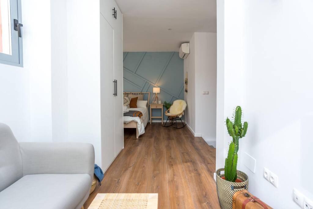 Tgh/ Malaga Center Western Style Экстерьер фото