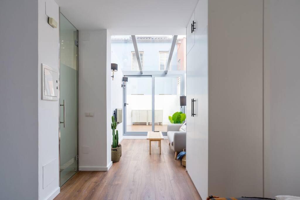 Tgh/ Malaga Center Western Style Экстерьер фото