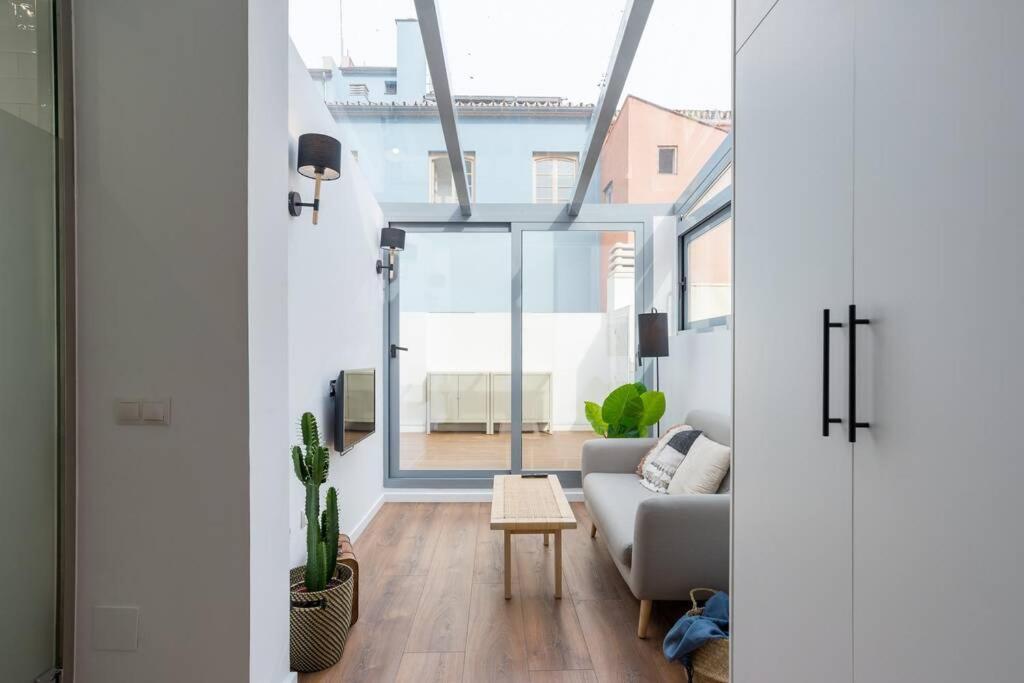 Tgh/ Malaga Center Western Style Экстерьер фото